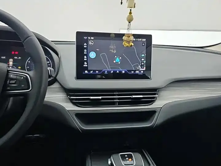 HongQi E-QM5 2023 560km PLUS 13
