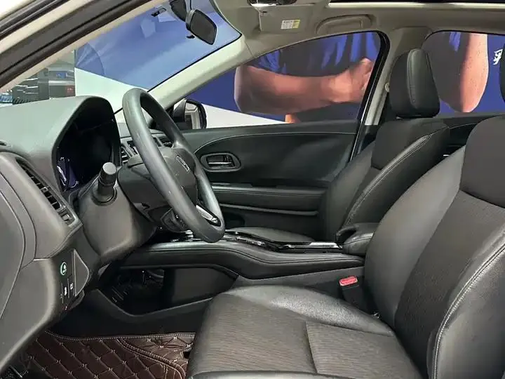 Vezel 2020 1.5L CVT Pioneer Edition 4