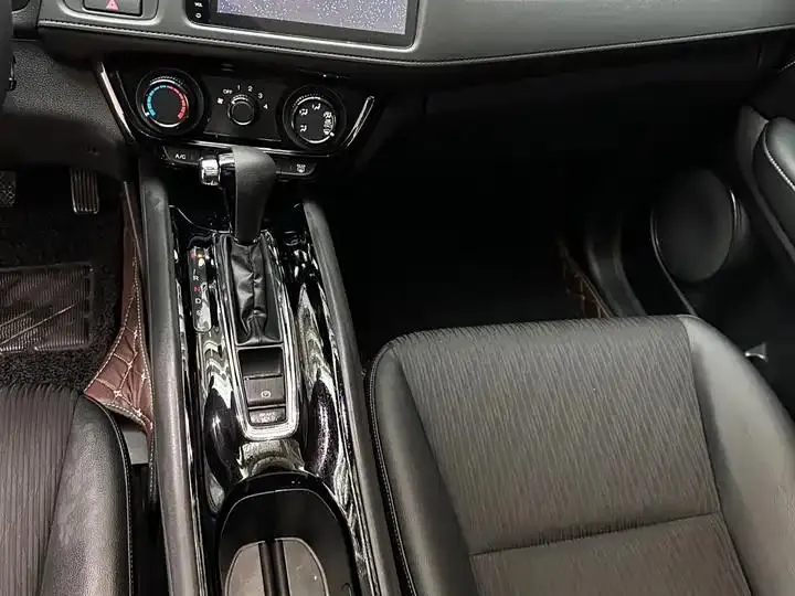 Vezel 2020 1.5L CVT Pioneer Edition 6