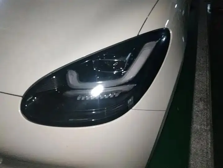 WuLing Plantronics 2023 333km LingBox Connected 5