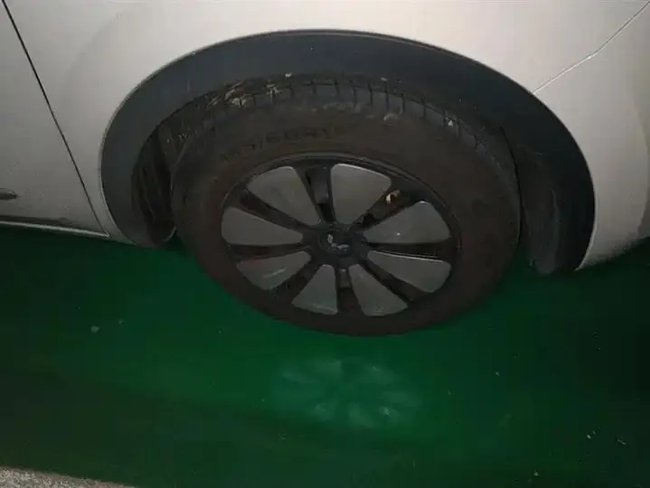 WuLing Plantronics 2023 333km LingBox Connected 6