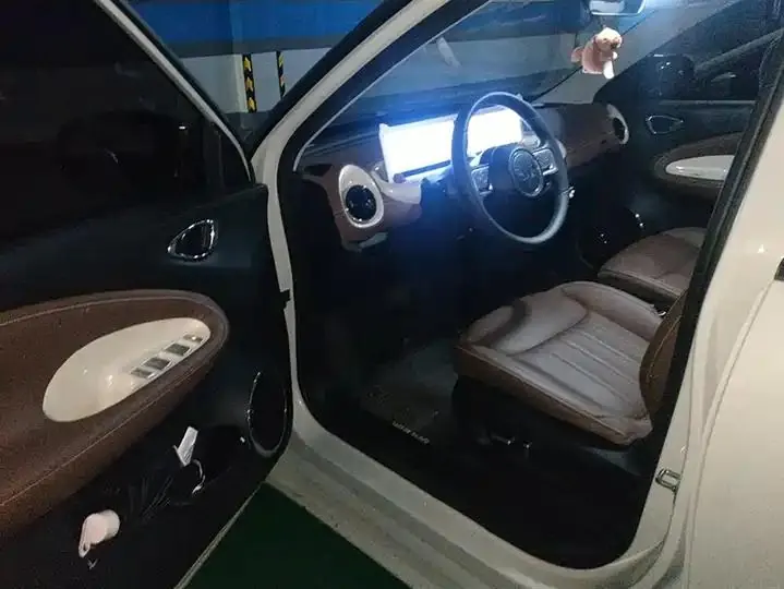 WuLing Plantronics 2023 333km LingBox Connected 9