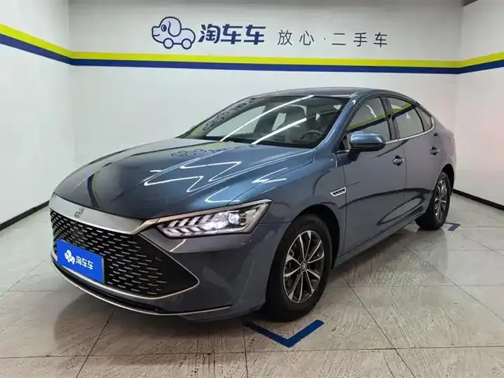 Qin PLUS 2024 Glory Edition DM-i 55KM Leading Model - View 1