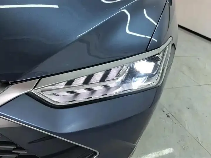 Qin PLUS 2024 Glory Edition DM-i 55KM Leading Model 5