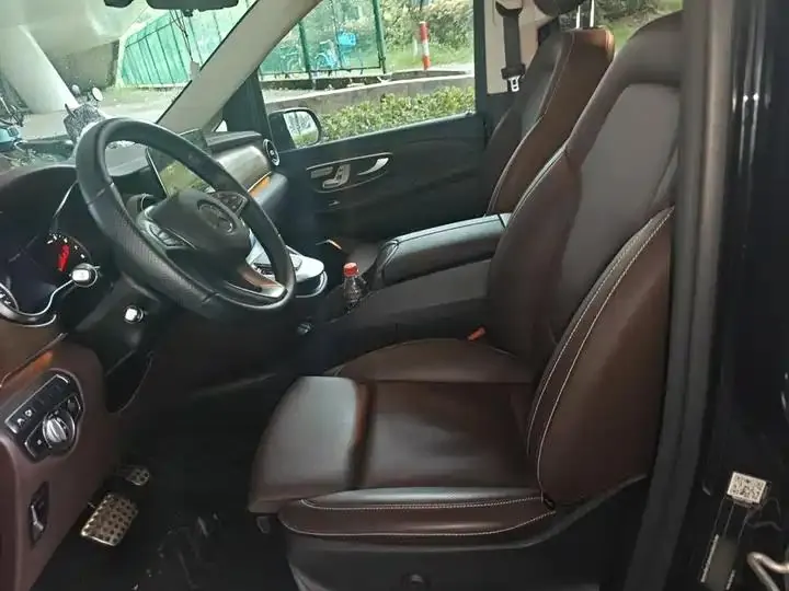 Mercedes Benz V-Class 2022V 260 L Long Wheelbase Deluxe Edition 8