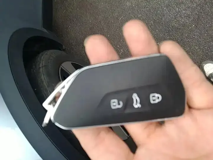 ID. 4X2025 Smart Pure Smart Edition 9