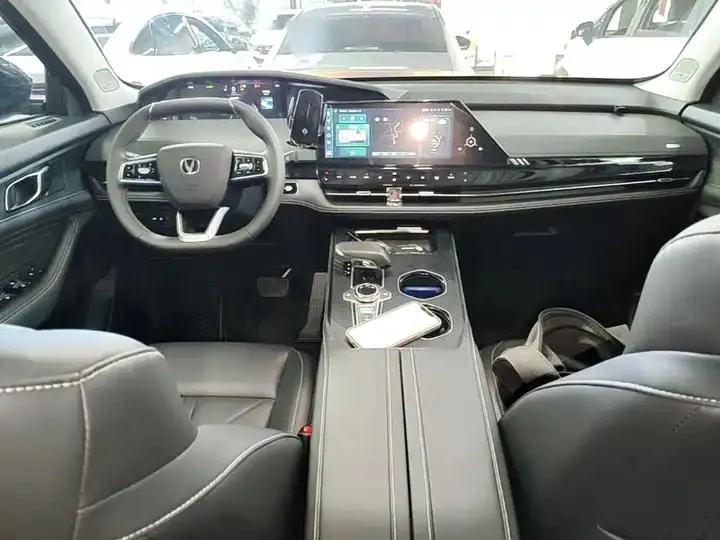 ChangAn UNI-K 2023 2.0T Two-Drive Pleasant Model 10