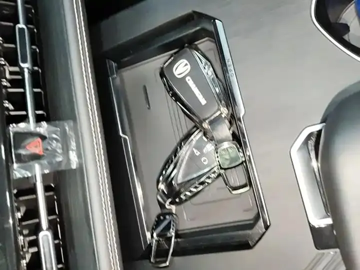 ChangAn UNI-K 2023 2.0T Two-Drive Pleasant Model 9