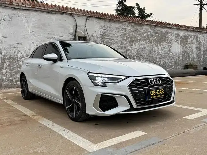 Audi A3 2021 model Sportback 35 TFSI Fashion Sport version 3