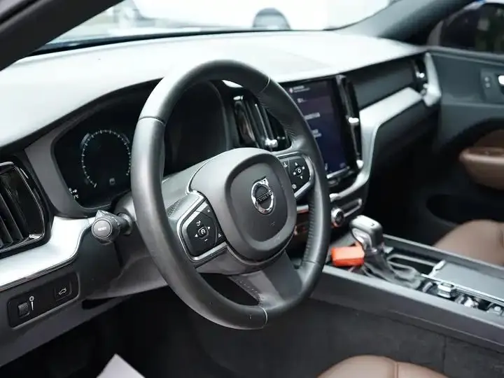 Volvo XC60 2021 T5 All-Wheel Drive Intelligent Luxury Edition 12