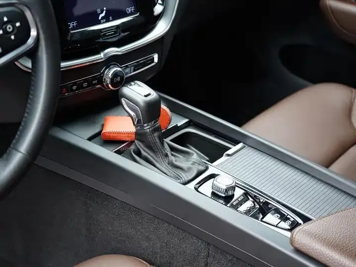 Volvo XC60 2021 T5 All-Wheel Drive Intelligent Luxury Edition 13