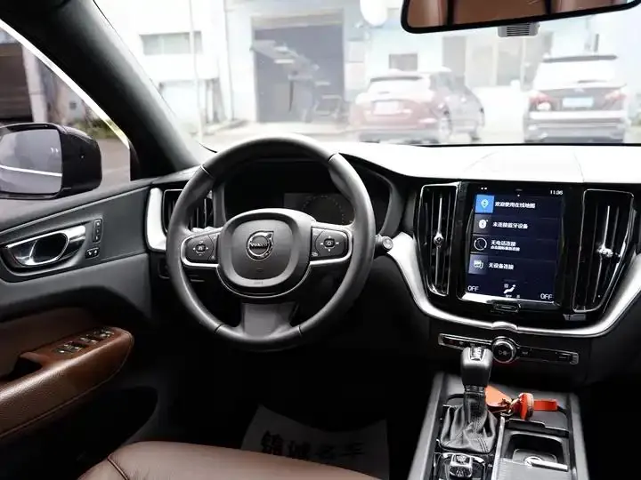 Volvo XC60 2021 T5 All-Wheel Drive Intelligent Luxury Edition 16