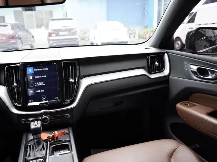 Volvo XC60 2021 T5 All-Wheel Drive Intelligent Luxury Edition 17