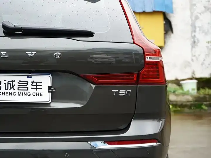 Volvo XC60 2021 T5 All-Wheel Drive Intelligent Luxury Edition 22