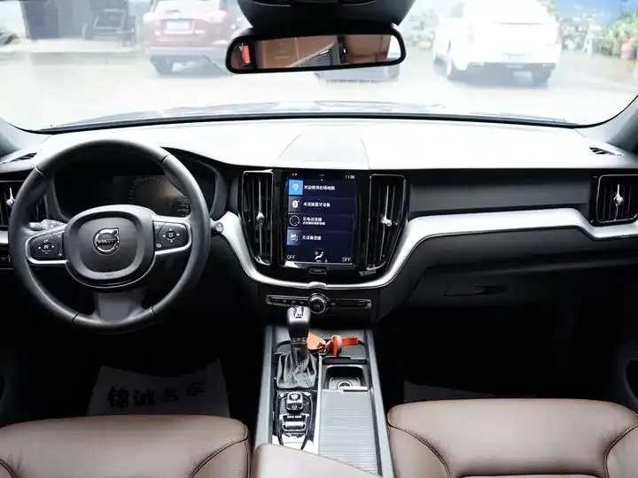Volvo XC60 2021 T5 All-Wheel Drive Intelligent Luxury Edition 5