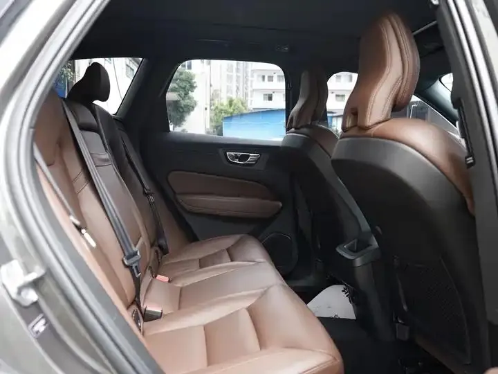 Volvo XC60 2021 T5 All-Wheel Drive Intelligent Luxury Edition 6