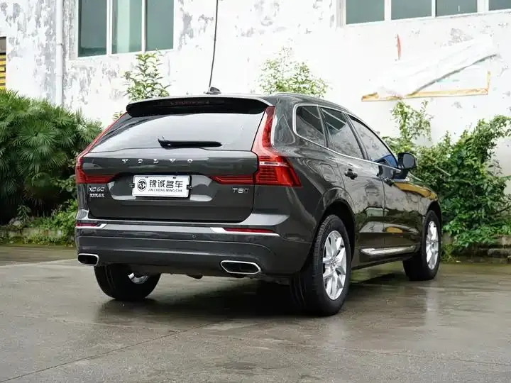Volvo XC60 2021 T5 All-Wheel Drive Intelligent Luxury Edition 9