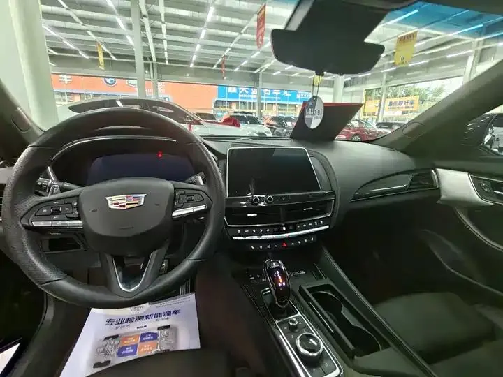 Cadillac CT5 2021 28T Platinum Sports 7
