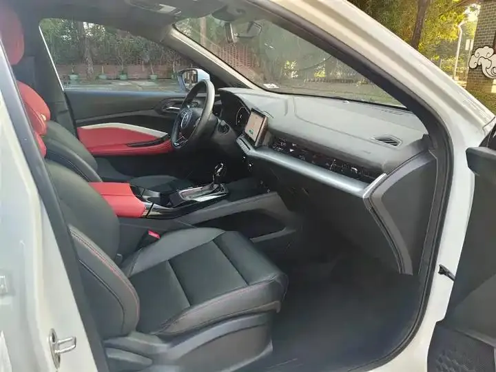 MG5 2023 180DVVT CVT Deluxe Edition 13