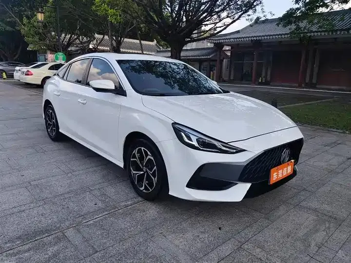 MG5 2023 180DVVT CVT Deluxe Edition 2