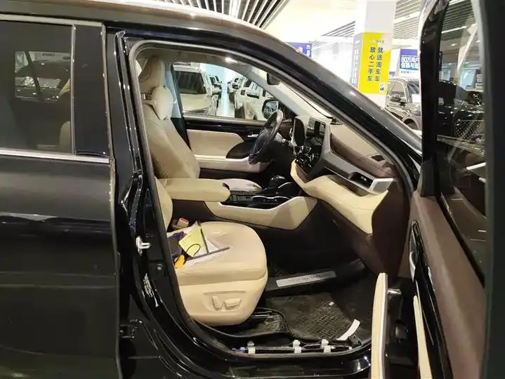 Highlander 2022 Dual Engine 2.5L 4-wheel Drive Premium Edition 7-seat 8