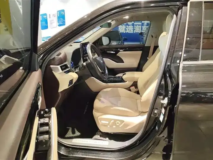 Highlander 2022 Dual Engine 2.5L 4-wheel Drive Premium Edition 7-seat 9