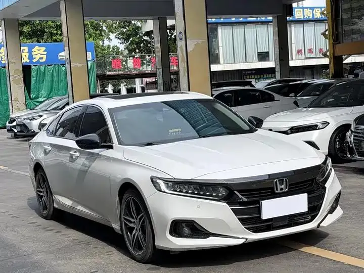 Accord 2022 260TURBO Magic Night Premium Edition 3