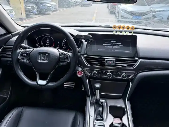 Accord 2022 260TURBO Magic Night Premium Edition 6