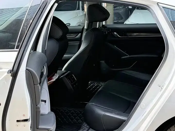 Accord 2022 260TURBO Magic Night Premium Edition 8