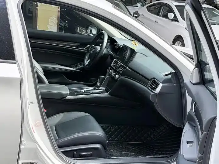 Accord 2022 260TURBO Magic Night Premium Edition 9