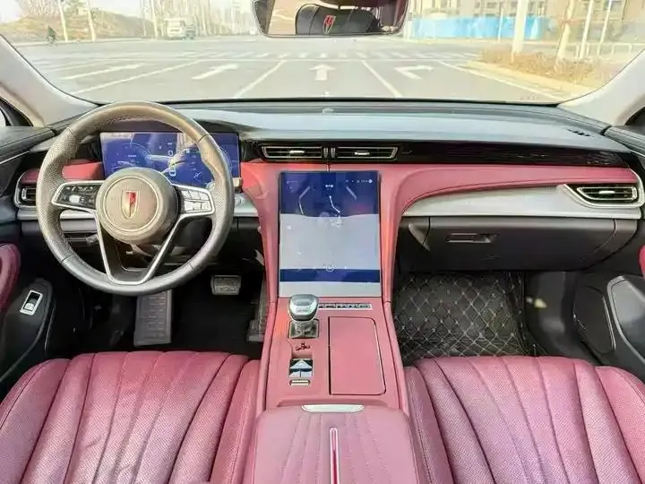 HongQi H5 2024 2.0T Auto Zhilian Flag Collar Edition 4