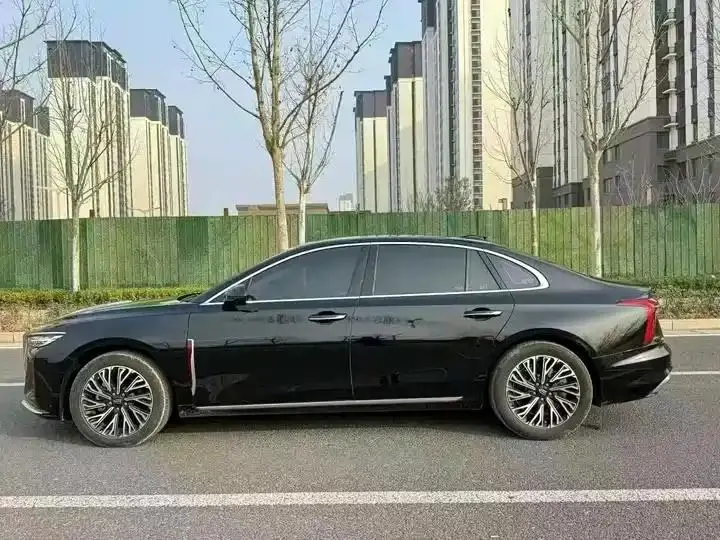 HongQi H5 2024 2.0T Auto Zhilian Flag Collar Edition 7