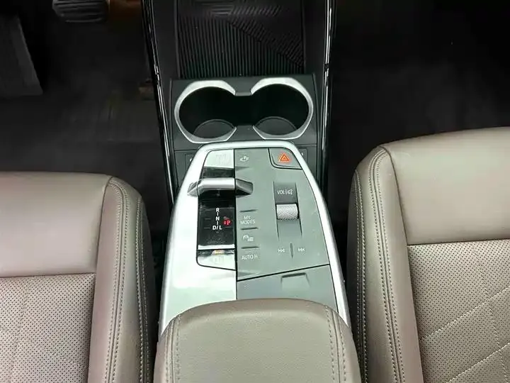 BMW X1 2023 sDrive20Li X Design Set 5