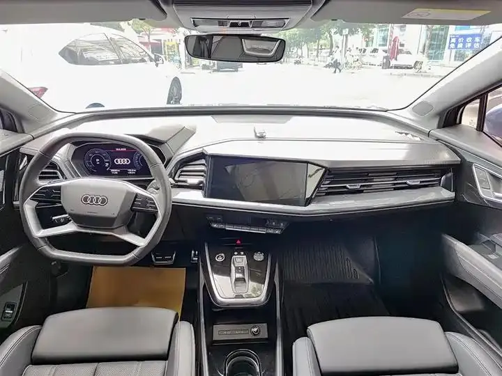 Audi Q4 e-tron 2024 40 e-tron Creation Edition 10
