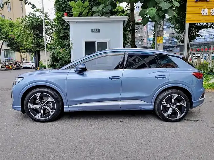 Audi Q4 e-tron 2024 40 e-tron Creation Edition 3