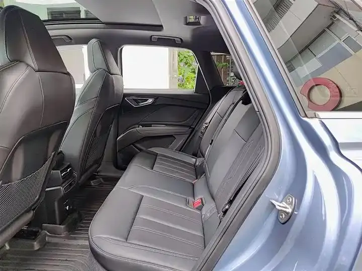 Audi Q4 e-tron 2024 40 e-tron Creation Edition 8