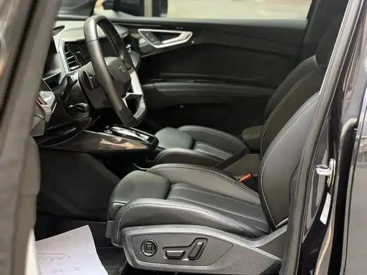 Audi Q4 e-tron 2024 40 e-tron Creation Edition 10