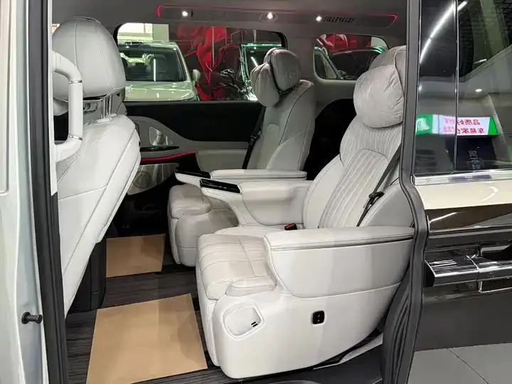 Voyah Dreamer 2025 PHEV Four-wheel Drive Flagship Dry Kun Edition 10