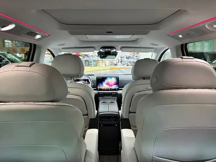 Voyah Dreamer 2025 PHEV Four-wheel Drive Flagship Dry Kun Edition 12