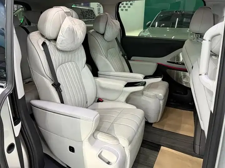 Voyah Dreamer 2025 PHEV Four-wheel Drive Flagship Dry Kun Edition 13
