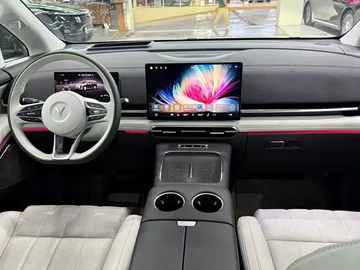 Voyah Dreamer 2025 PHEV Four-wheel Drive Flagship Dry Kun Edition 14