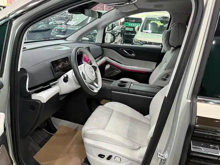 Voyah Dreamer 2025 PHEV Four-wheel Drive Flagship Dry Kun Edition 8
