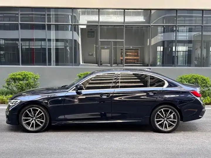 BMW 3 Series 2020 model 320Li M Sport Package 3