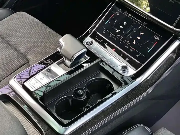 Audi Q8 2021 55 TFSI Selected Dynamic Type 10