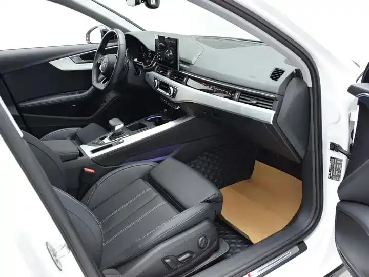 Audi A4L 2023 model, 40 TFSI Luxury Dynamic Edition 10