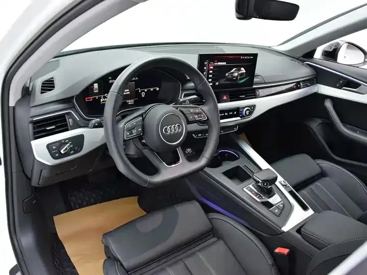 Audi A4L 2023 model, 40 TFSI Luxury Dynamic Edition 7
