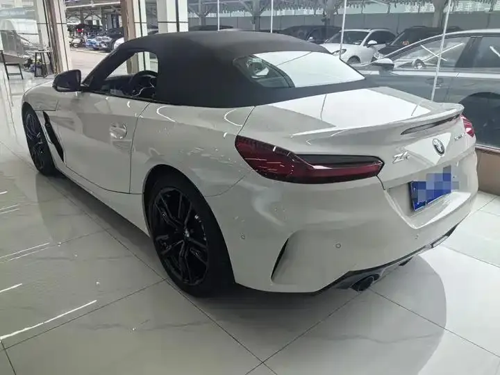 BMW Z4 2023 sDrive 25i M sports obsidian night suit 9