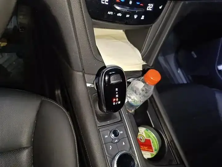 Cadillac XT5 2020 model changed to 28T four-wheel drive luxury model 15