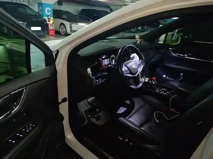 Cadillac XT5 2020 model changed to 28T four-wheel drive luxury model 17