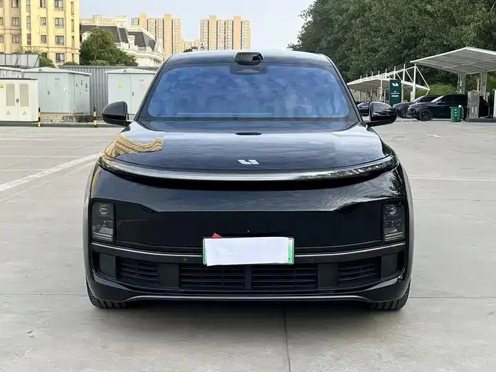 Li L8 2023 Max - View 1